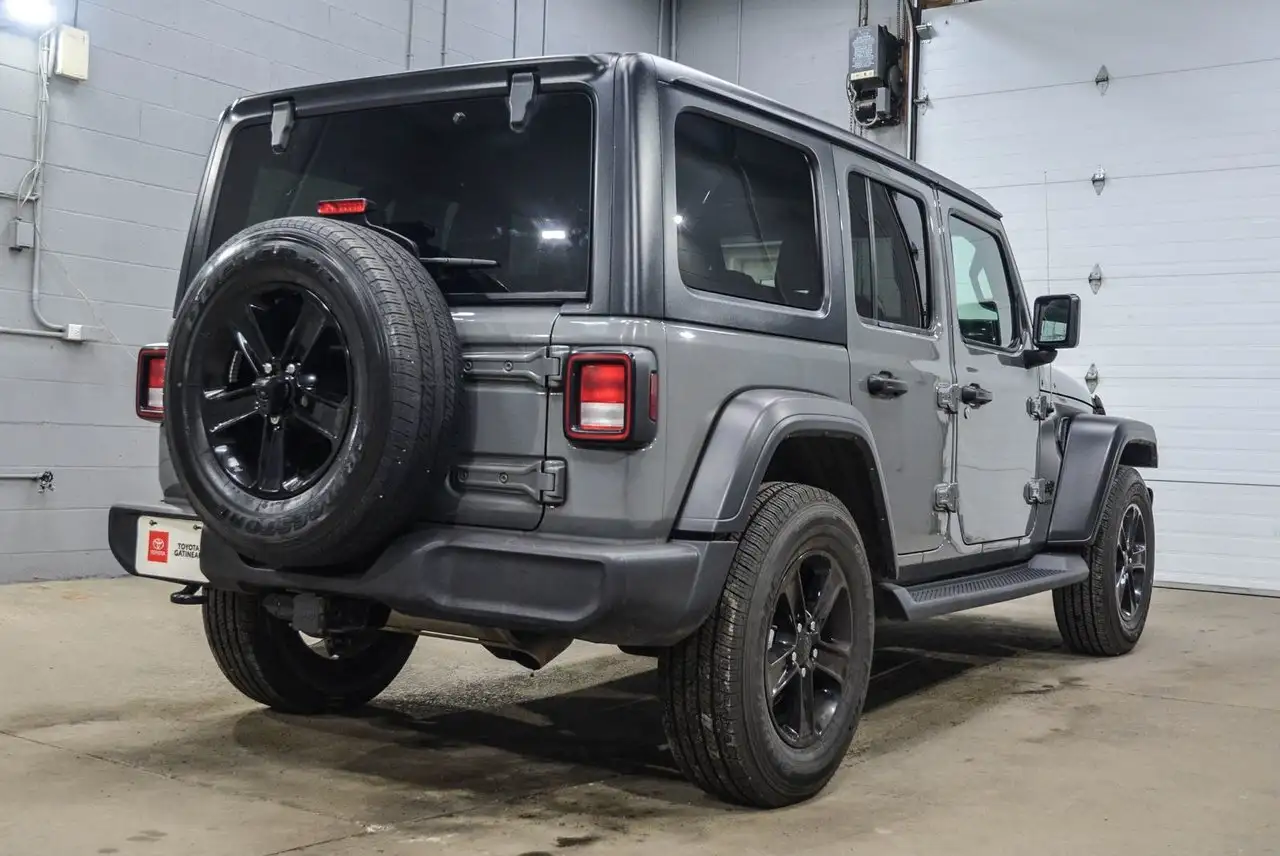 Jeep Wrangler снимка Jeep Wrangler