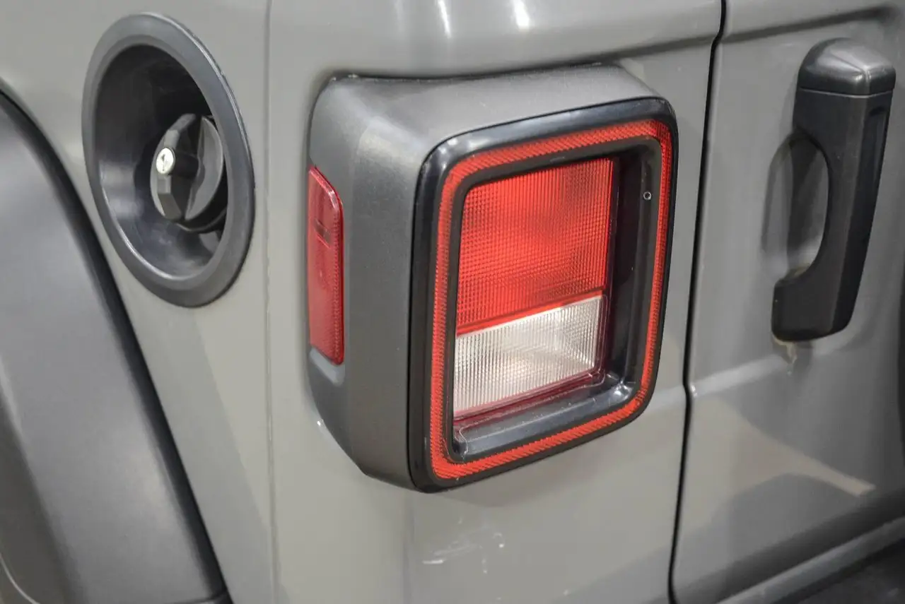 Jeep Wrangler снимка Jeep Wrangler
