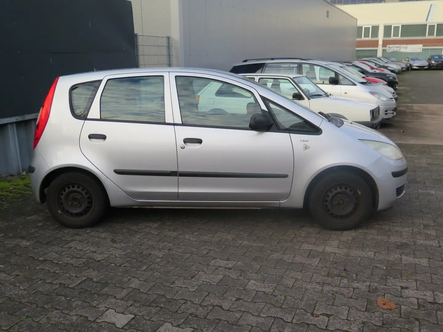 Mitsubishi Colt 1.3 Invite Tüv 11/2027, Insp neu 5-türig Silber - 2