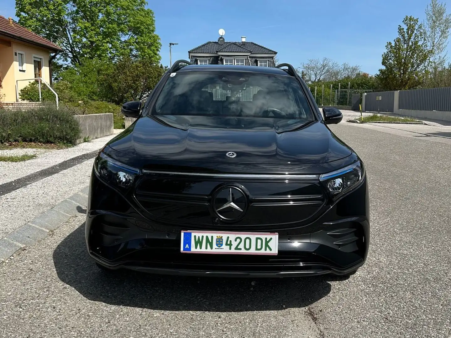Mercedes-Benz EQB 350 EQB 350 4MATIC 66,5kWh Aut. Schwarz - 2