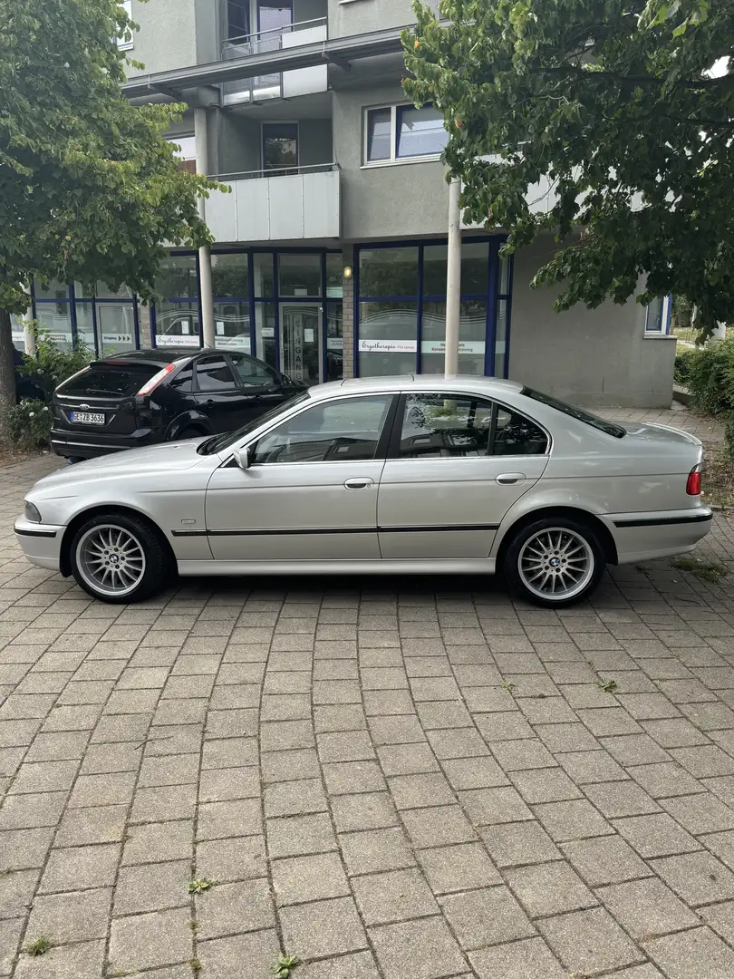 BMW 520 520i E39 Limousine |198.000km |HU2027 Argintiu - 2