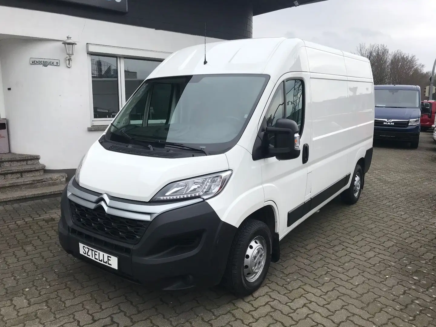 Citroen Jumper Grossraumkasten 33 L2H2 Club BlueHDi 140 Blanc - 1