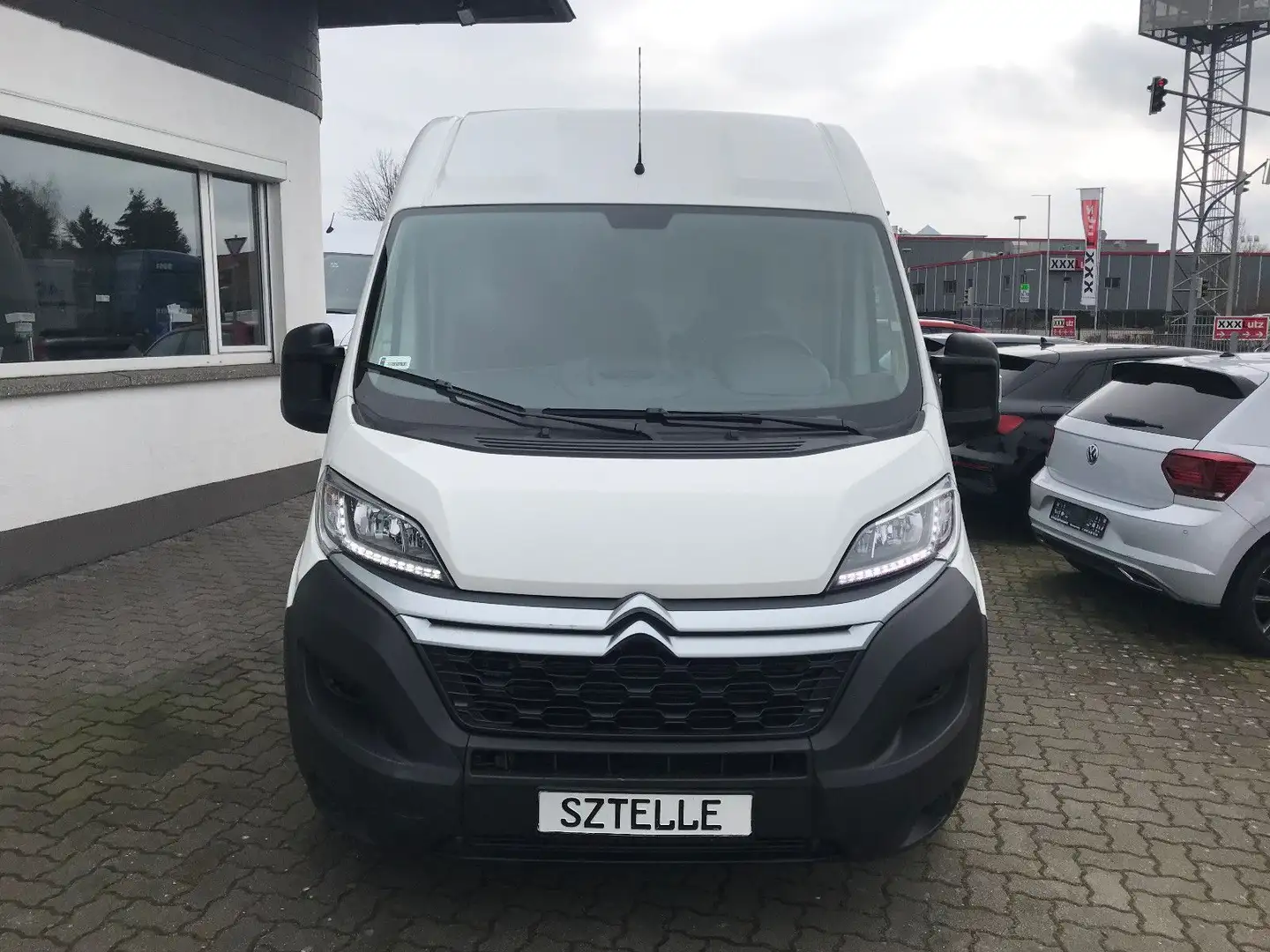 Citroen Jumper Grossraumkasten 33 L2H2 Club BlueHDi 140 Blanc - 2