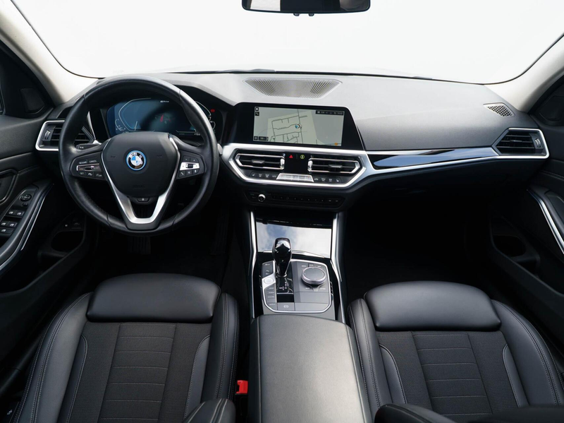 BMW 330 3-serie Touring 330e 293pk Business Edition Plus | — photo 2