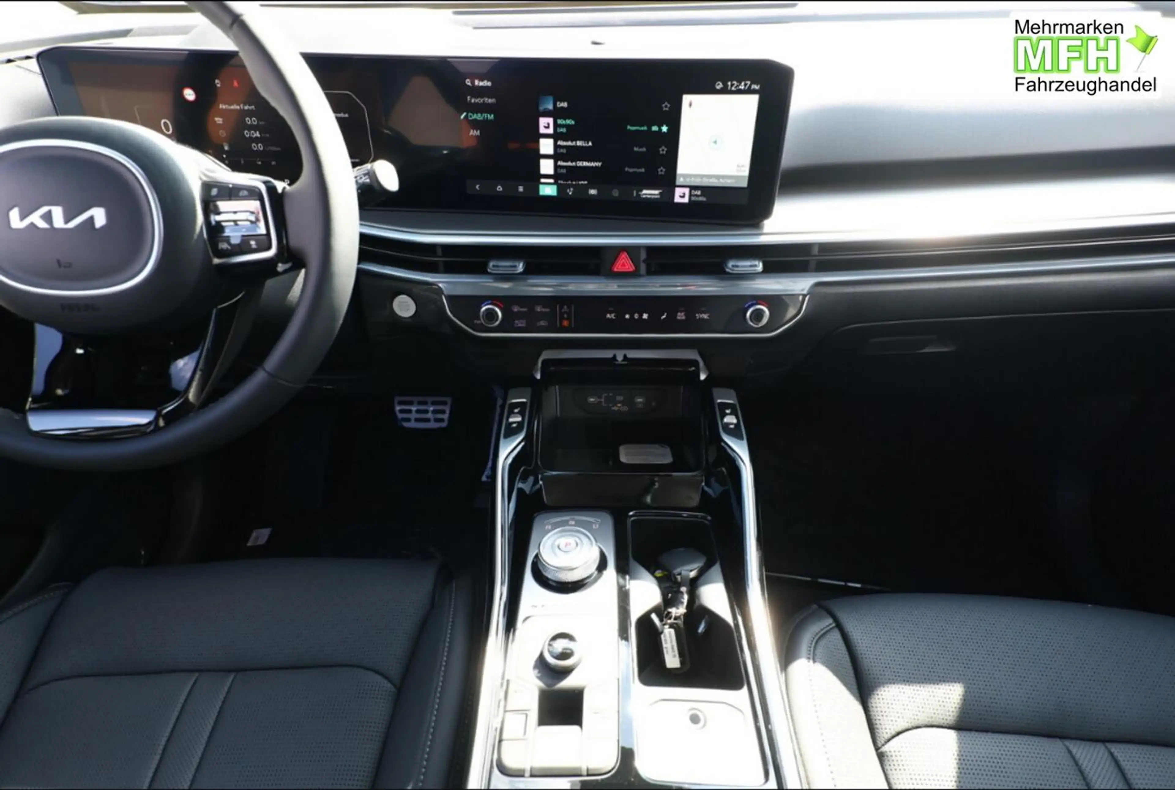 Kia Sorento 4WD 7S Pano Bose HUD eHK ACC SHZ Nav Kam 142 kW... — photo 6