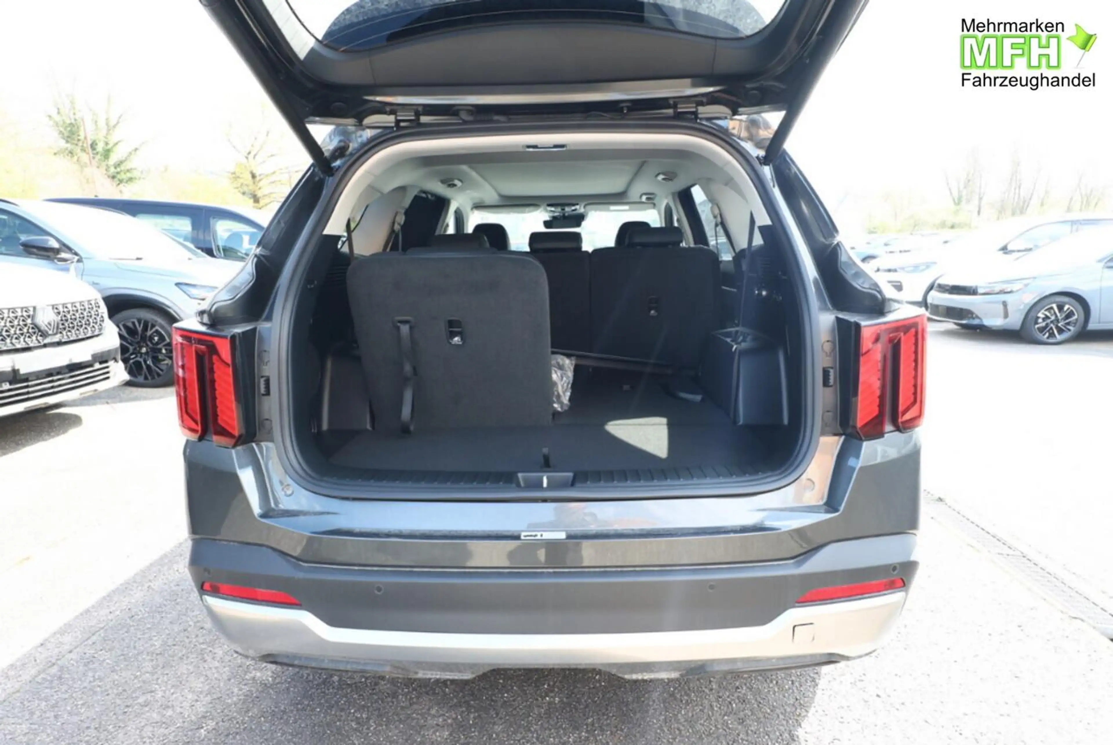 Kia Sorento 4WD 7S Pano Bose HUD eHK ACC SHZ Nav Kam 142 kW... — photo 9