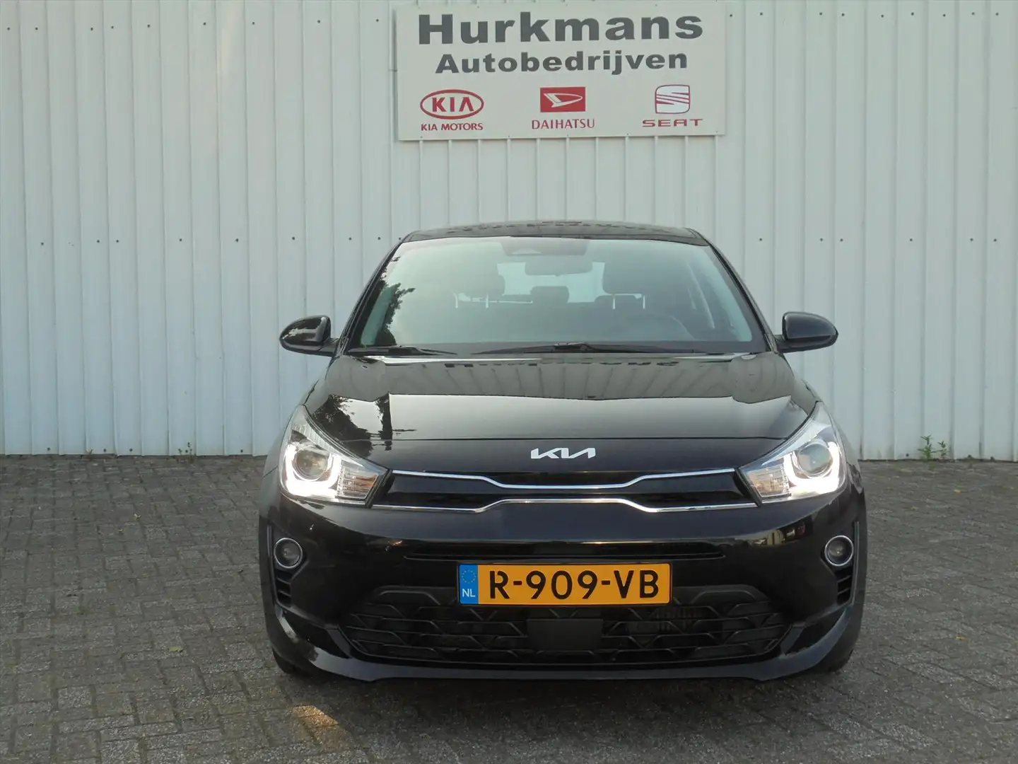 Kia Rio 1.0 T-GDI MHEV 120PK DYNAMICLINE AUTOMAAT Zwart - 2