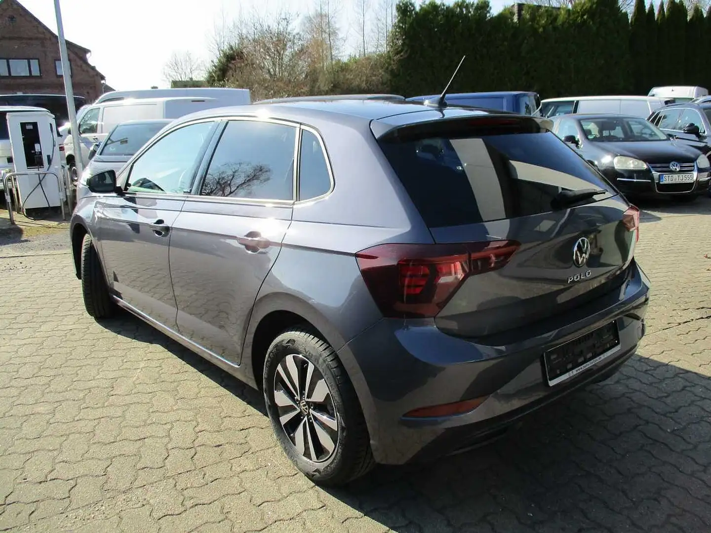Volkswagen Polo 1.0 Move Grau - 2