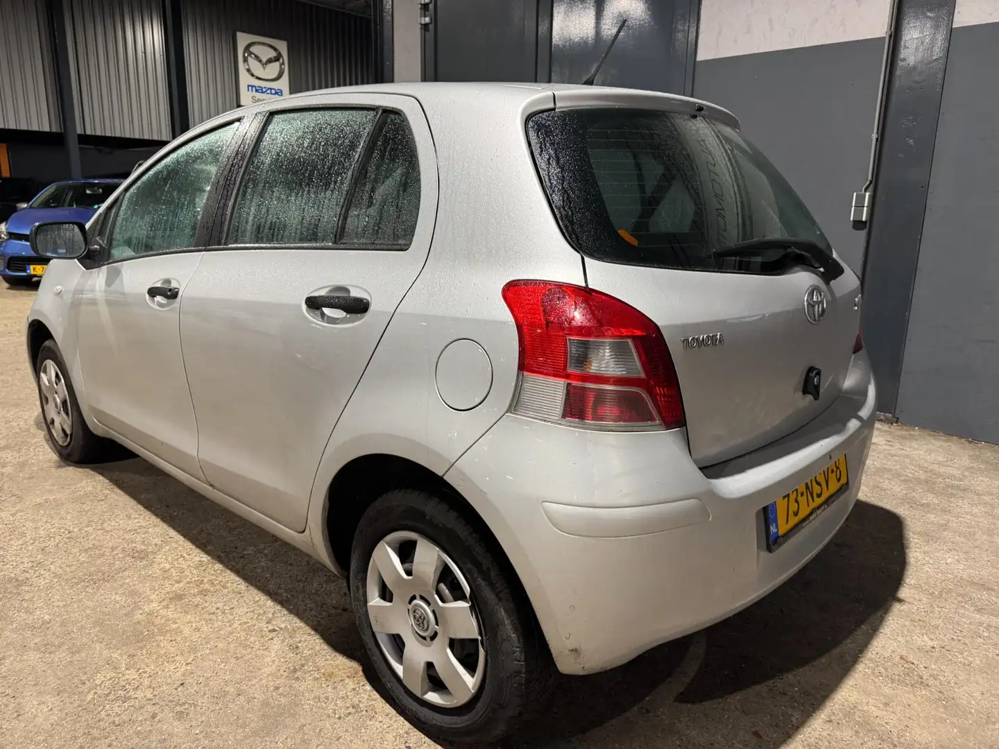 Toyota Yaris 1.0 VVTi Acces|Compleet onderhouden|Airco|NAP ! Grau - 2
