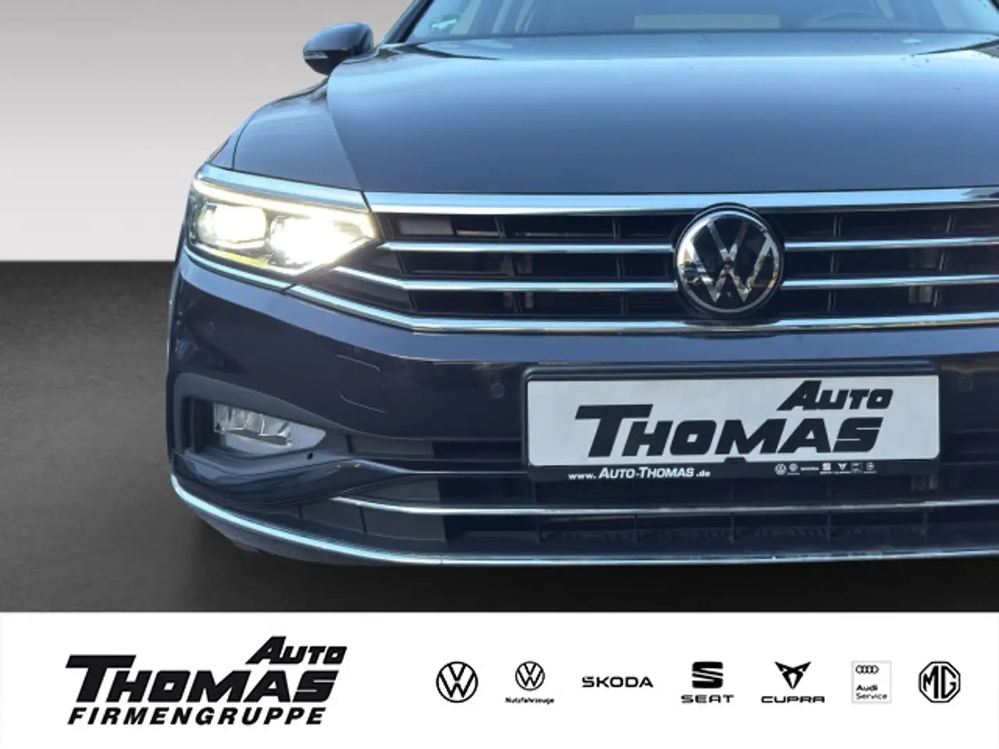 Volkswagen Passat Variant Elegance 1.5 TSI Schwarz - 1