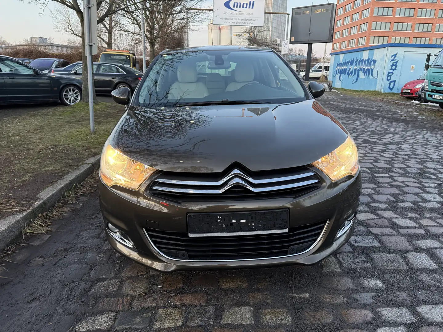 Citroen C4 Exclusive Braun - 1