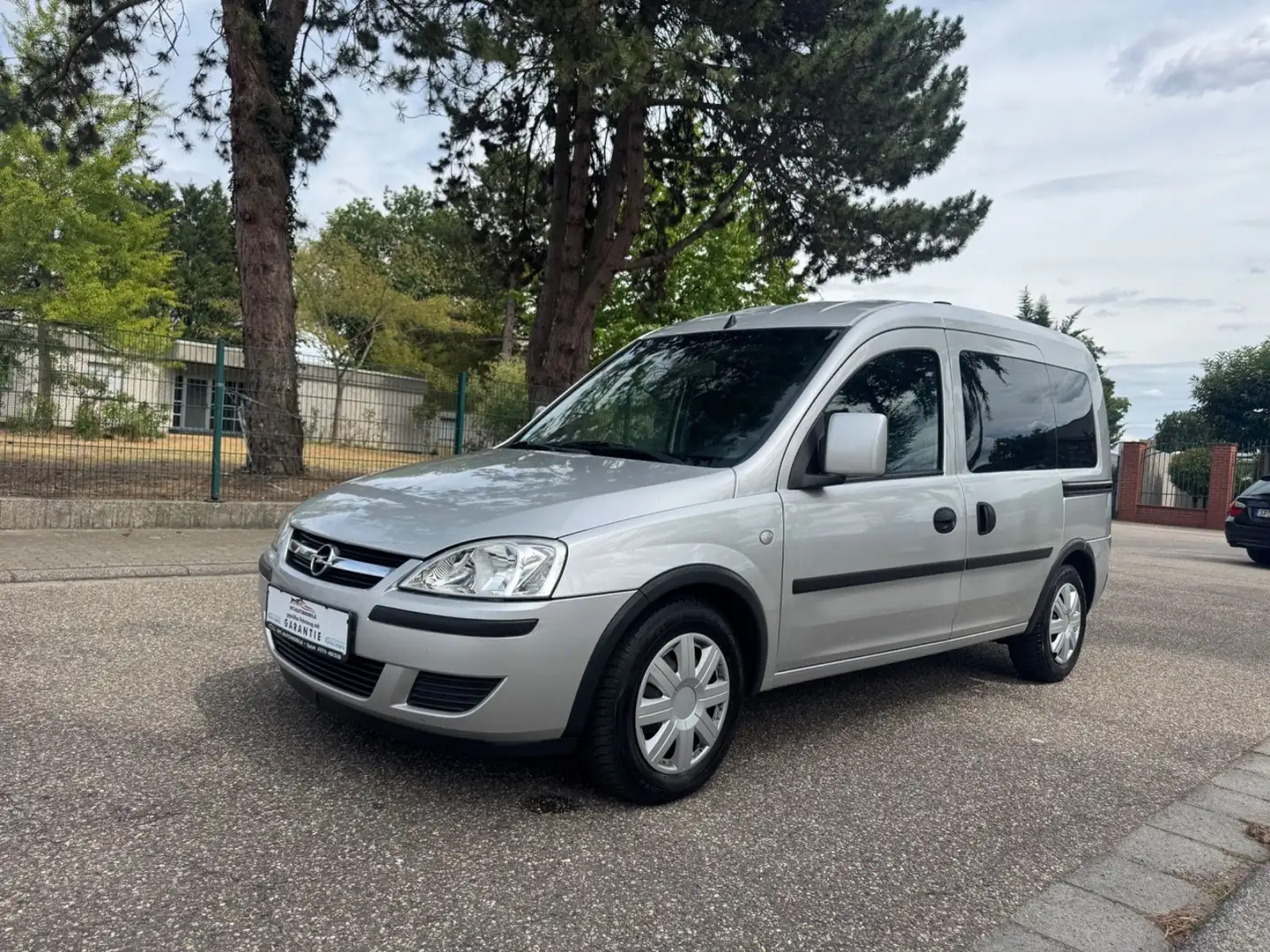 Opel Combo Edition TÜV Inspk.NEU Garantie 5-Sitzer Argent - 1