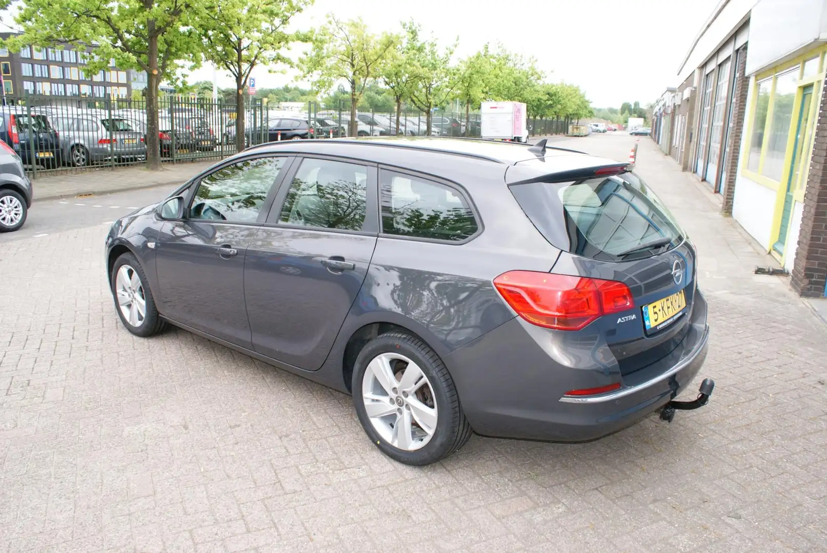 Opel Astra Sports Tourer 1.4 Turbo Berlin plus set winter ban Grijs - 2