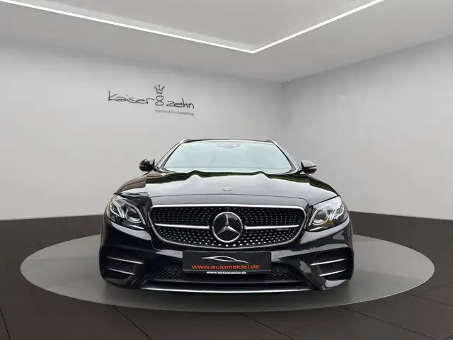 Mercedes-Benz E-Class view 4