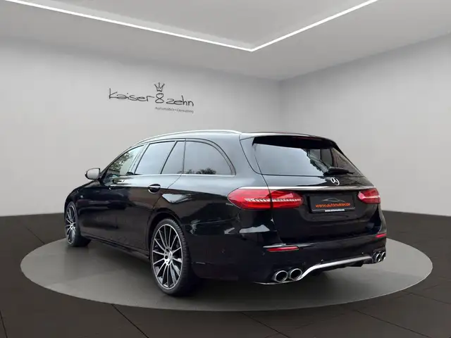 Mercedes-Benz E-Class view 6