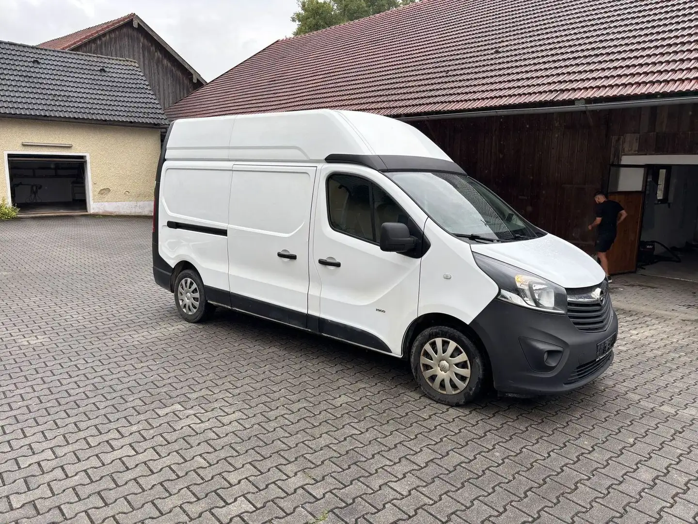 Opel Vivaro Kasten L2H2 2,9t++Hoch,Lang,Klima++ Weiß - 1