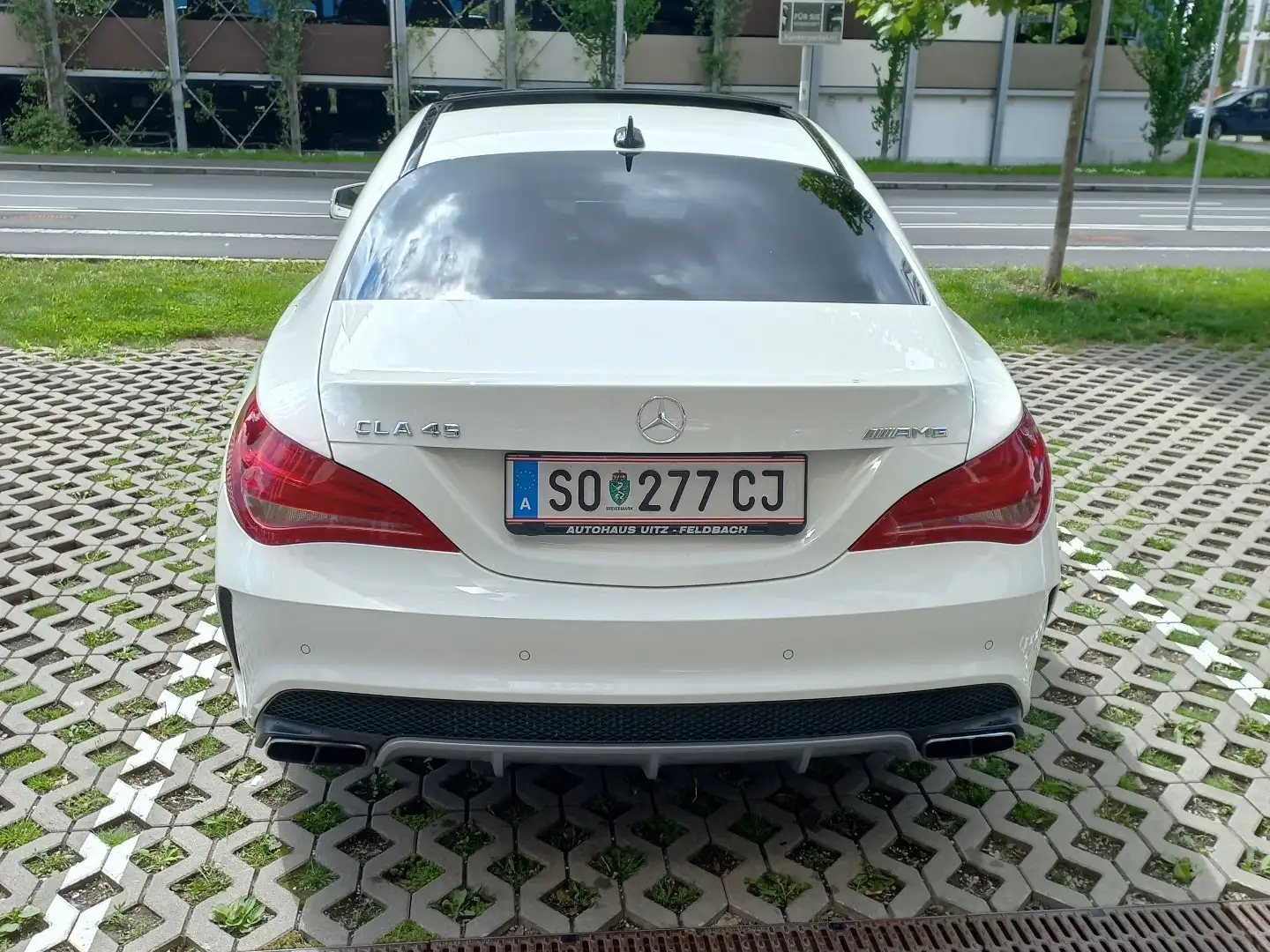 Mercedes-Benz CLA 45 AMG 4MATIC Aut. Wit - 2