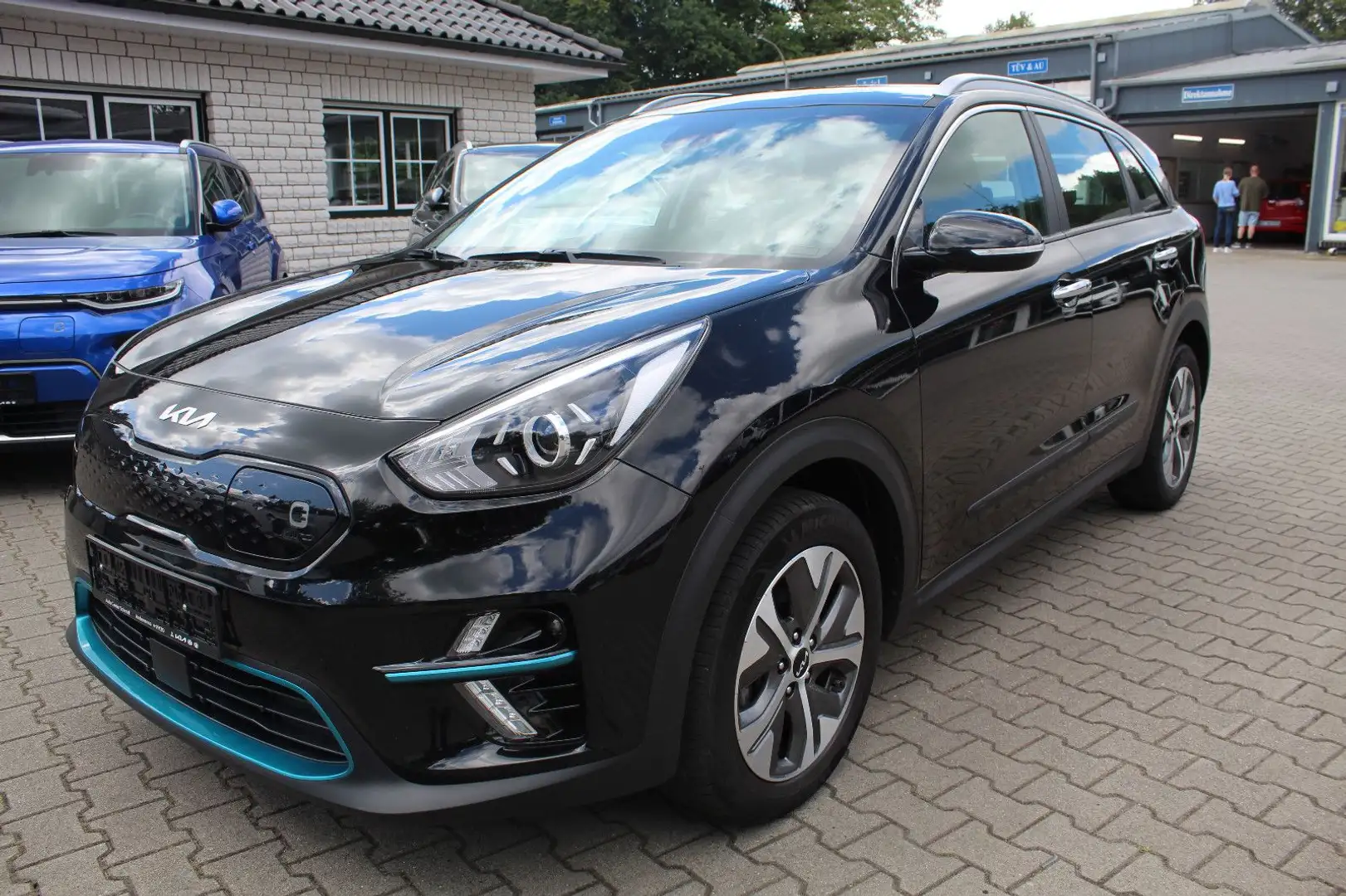 Kia Niro e-Niro Vision (On-Board-Lader 3-Phasen) Schwarz - 1