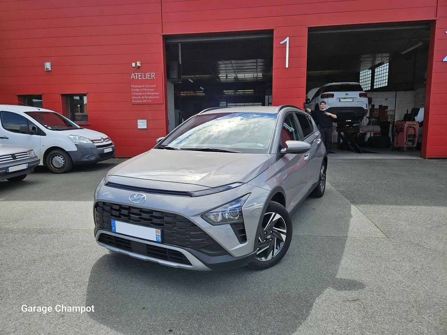 Hyundai BAYON 1.0 T-GDI 100CH HYBRID 48V INTUITIVE Beige - 2