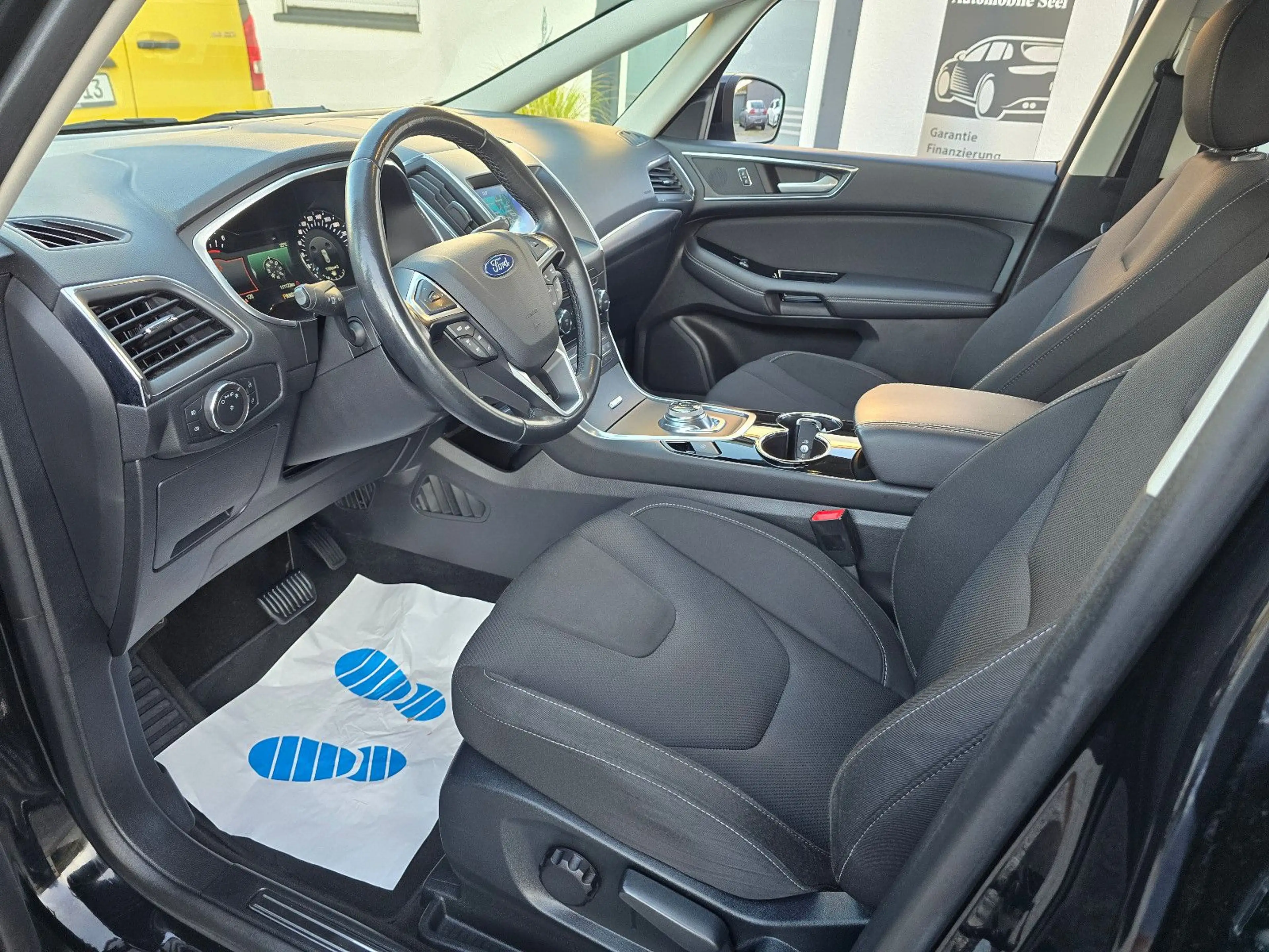 Ford S-Max 2.0 Titanium*Navi*LED*7-Sitzer* — photo 9