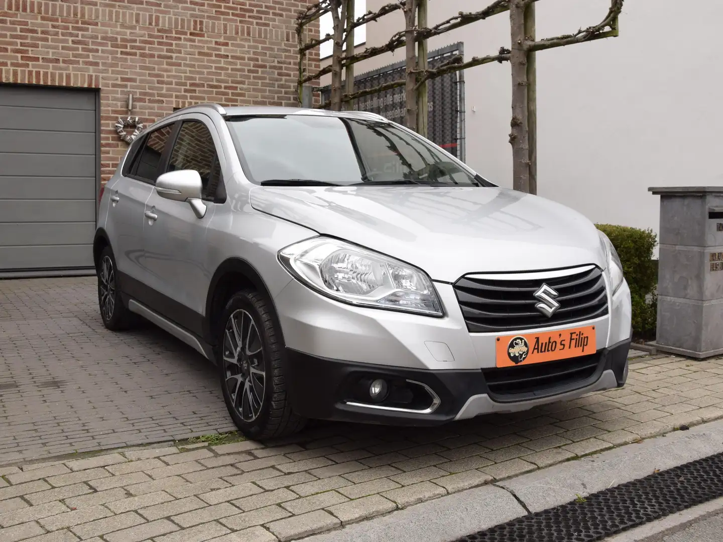 Suzuki SX4 Zeer propere suzuki sx4 met afneembare trekhaak Gris - 2
