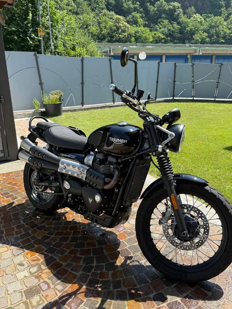 Triumph Street Scrambler Black Negro - 1
