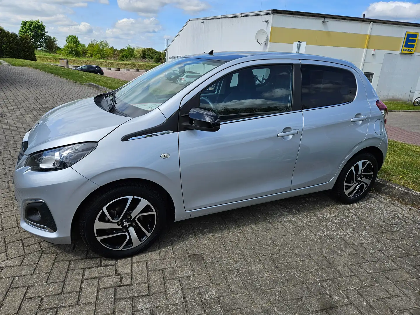 Peugeot 108 Allure 5-türig Ganzjahresreifen Gris - 2