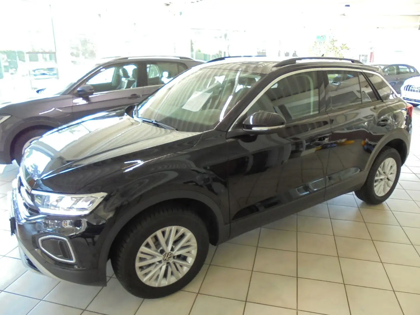 Volkswagen T-Roc TDI DSG Life/Navi/Climat/Kamera/5JGarantie Negro - 1