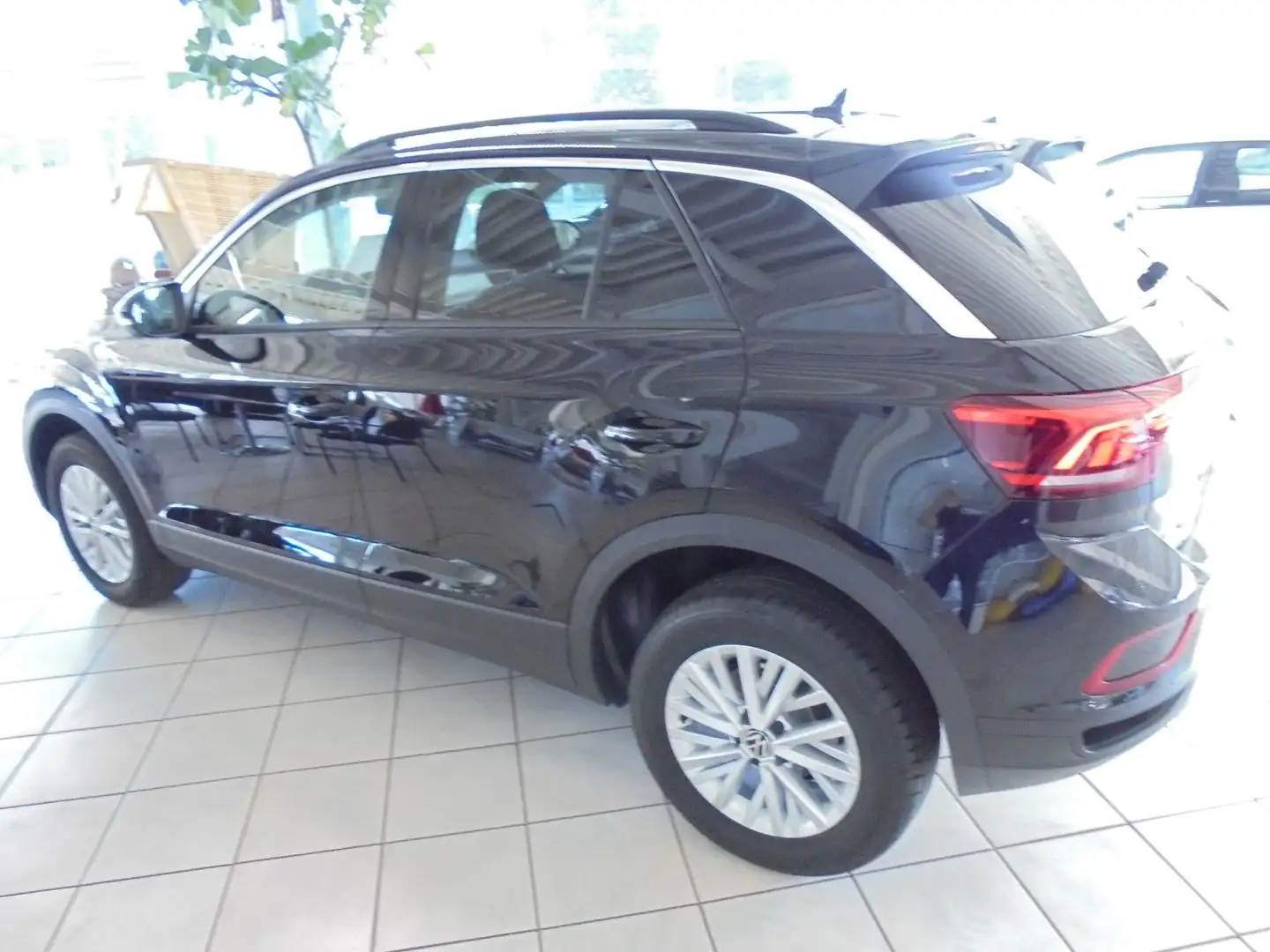Volkswagen T-Roc TDI DSG Life/Navi/Climat/Kamera/5JGarantie Negro - 2