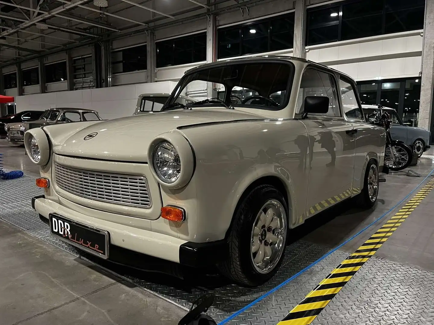 Trabant 1.1 Beżowy - 1