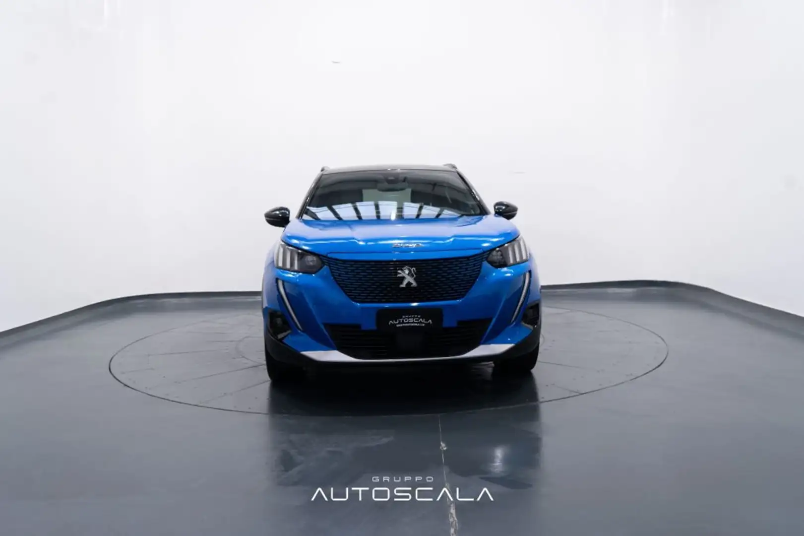 Peugeot 2008 E motore elettrico 136cv 100kw GT Blu/Azzurro - 2