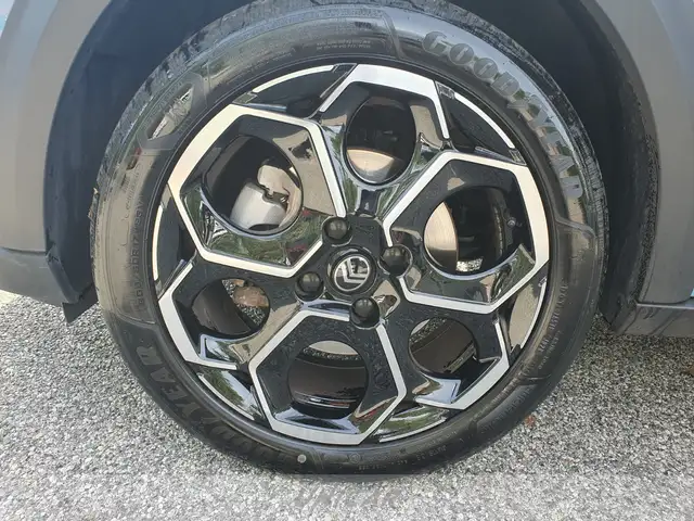 Citroen C3 view 18