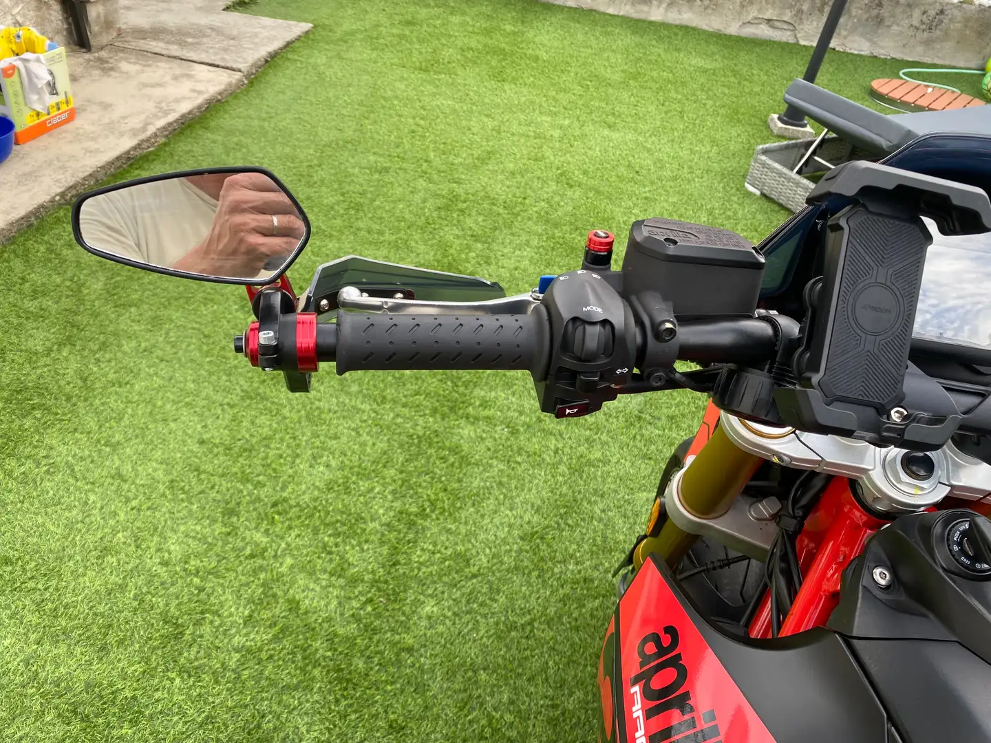 Aprilia Dorsoduro 900abs Rosso - 1