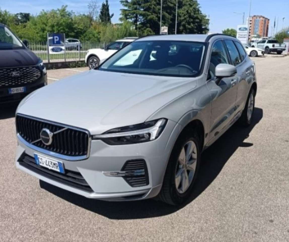 Volvo XC60 B4 (d) AWD automatico Ultimate Dark