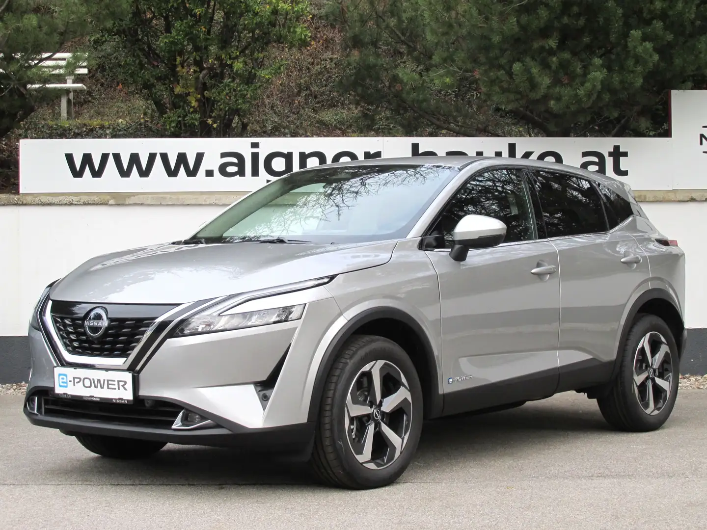 Nissan Qashqai 1,5 VC-T e-Power Edition 50 Silber - 1