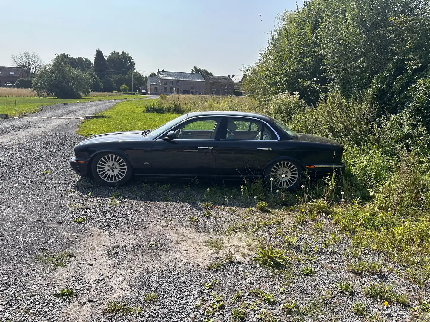 Jaguar XJ 2,7 D Noir - 1