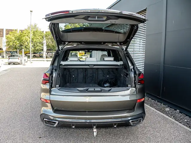 BMW X5 view 23