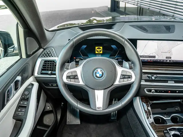 BMW X5 view 13