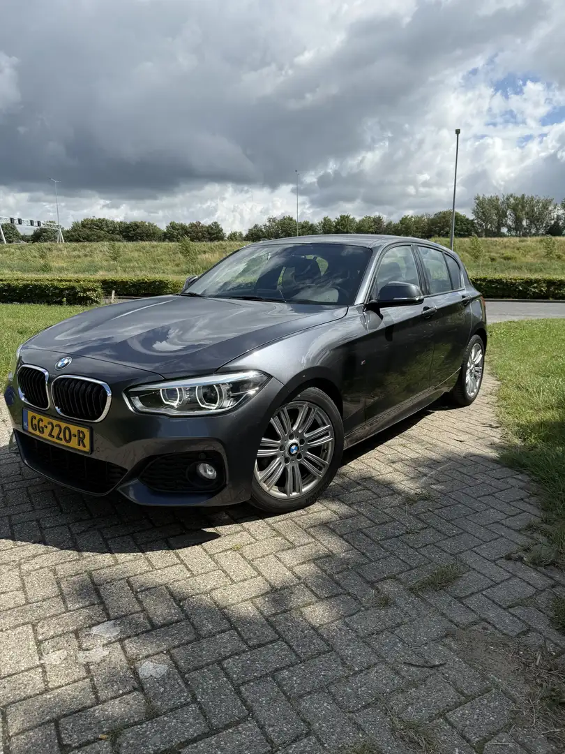BMW 116 116i M Sport Grijs - 2