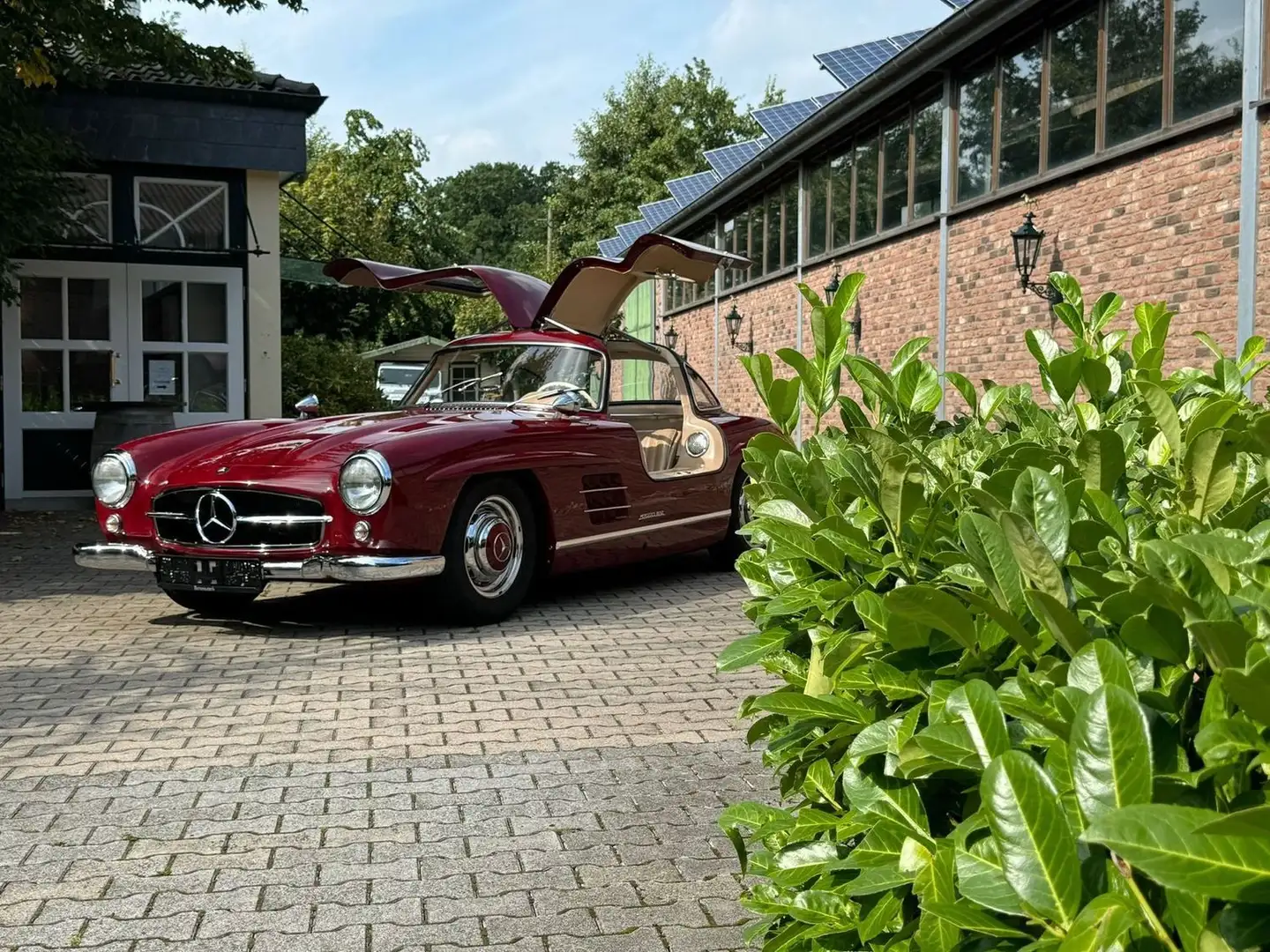 Mercedes-Benz 300 SL Coupe Flügeltürer... gute History... Rojo - 1