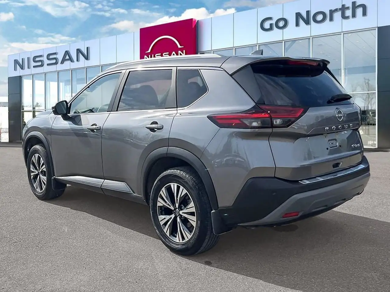 Nissan Rogue снимка Nissan Rogue