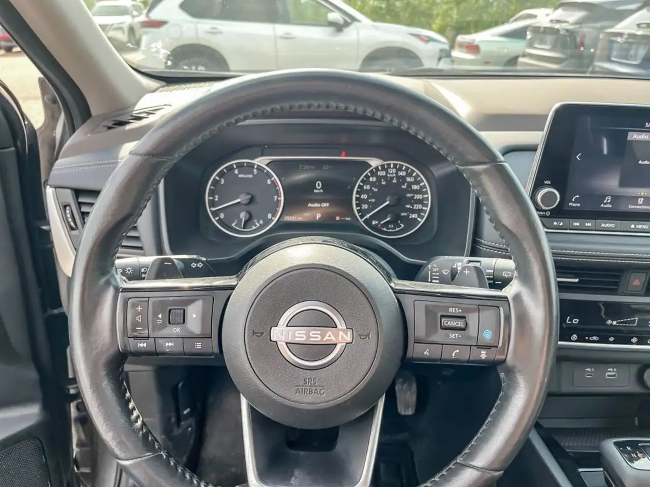 Nissan Rogue снимка Nissan Rogue