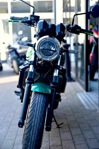 Kawasaki Z 650 RS - foto 6