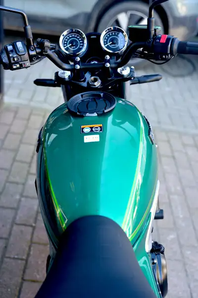 Kawasaki Z 650 RS - foto 7