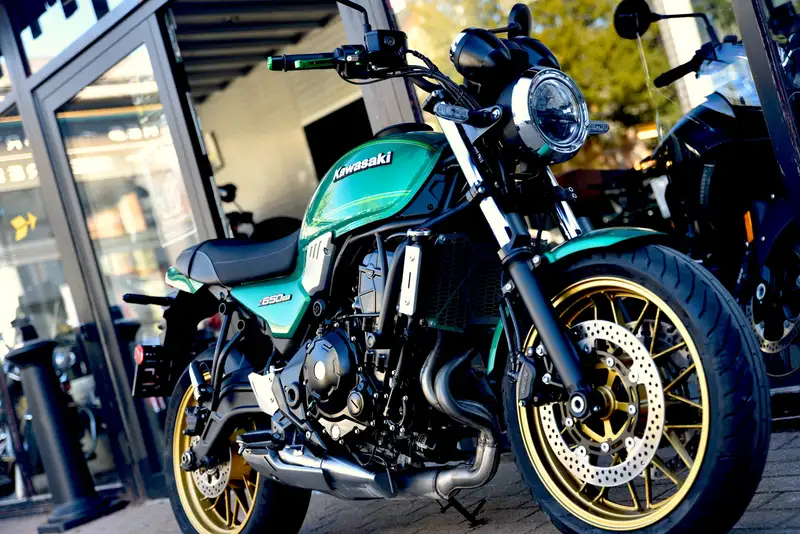 Kawasaki Z 650 RS - foto 5