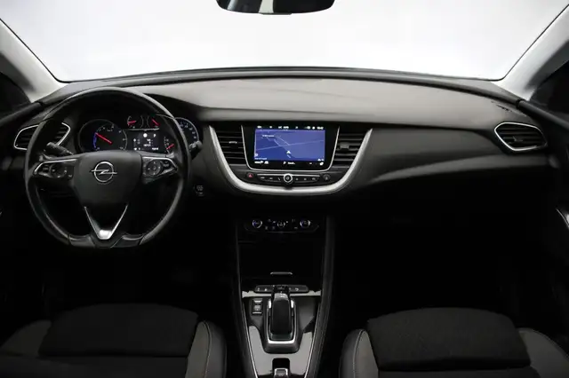 Opel Grandland X view 2