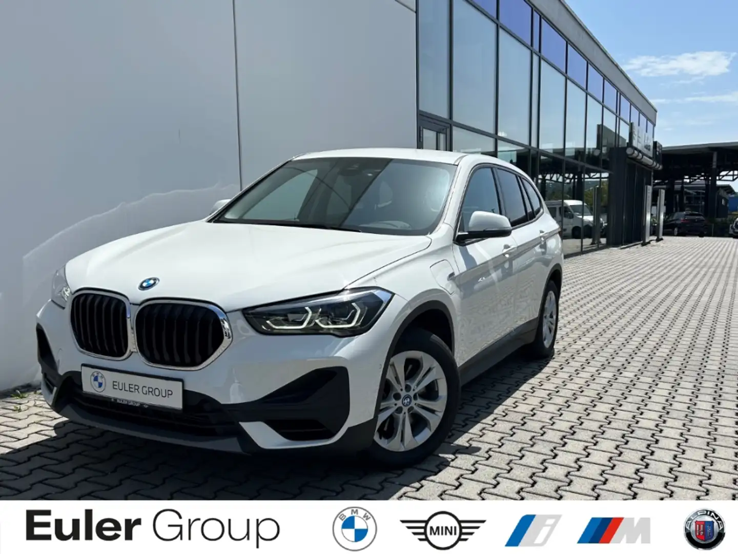 BMW X1 xDrive 25e AHK-abnehmbar AHK Navi Soundsystem LED Weiß - 1
