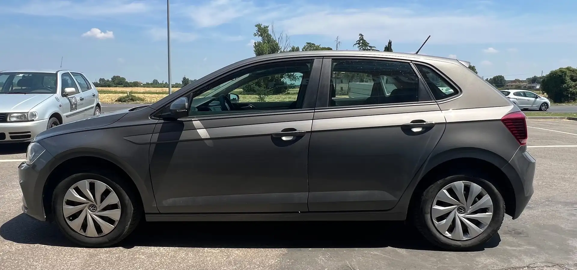Volkswagen Polo Polo VI 2017 5p 1.0 tgi Comfortline 90cv my19 Grigio - 2