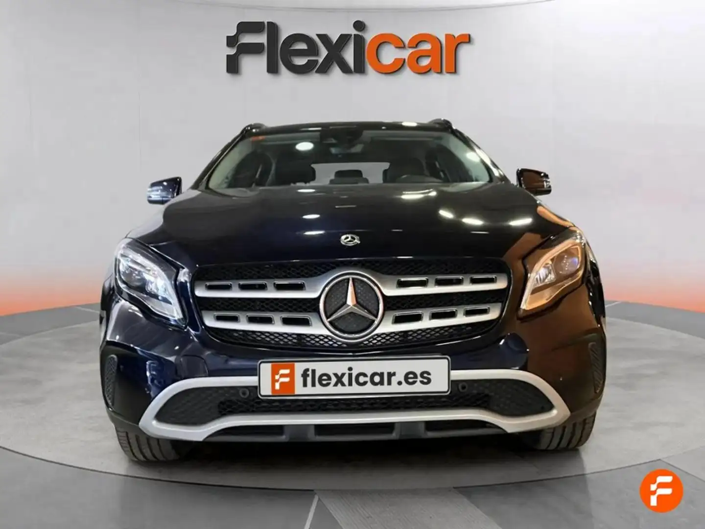 Mercedes-Benz GLA 180 Amarillo - 2