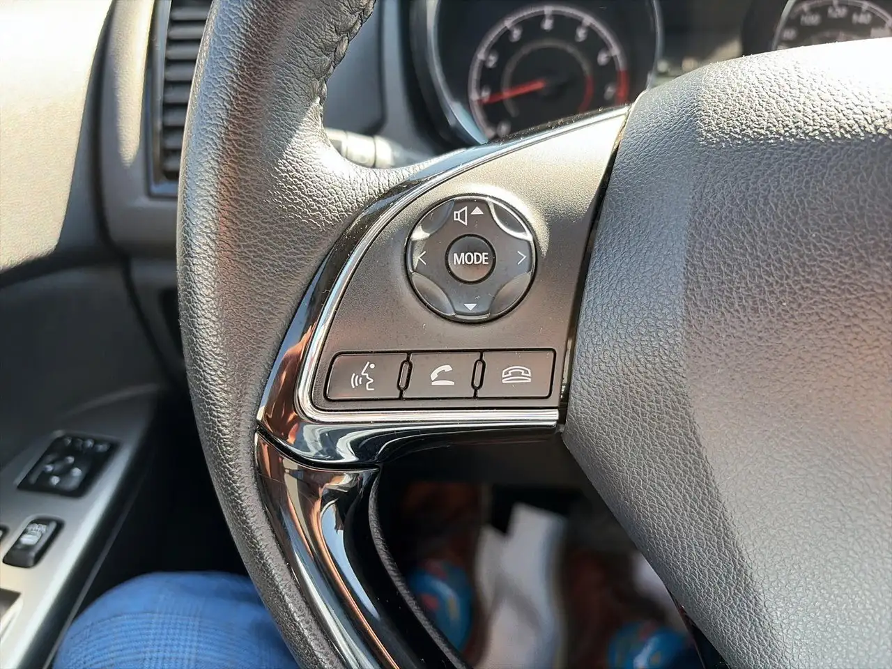 Mitsubishi RVR снимка Mitsubishi RVR